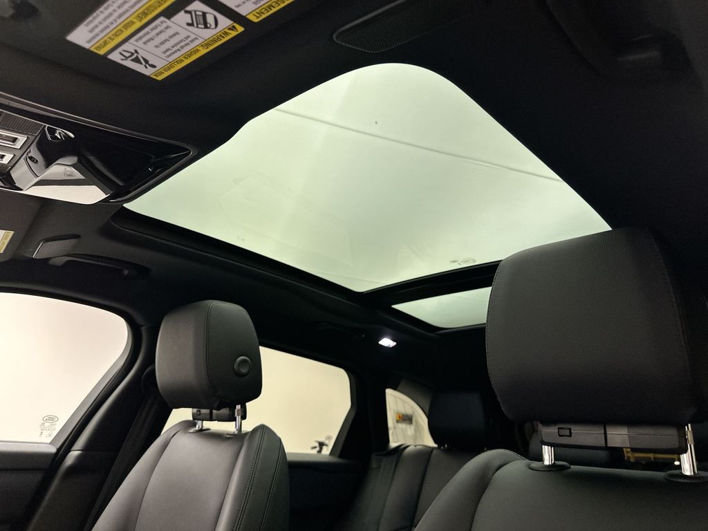 2025 Land Rover Range Rover Velar Dynamic SE 8