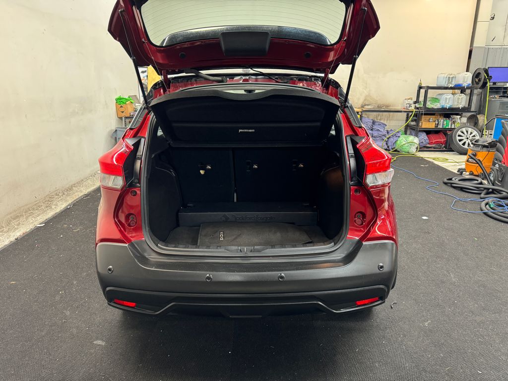 2020 Nissan Kicks SV