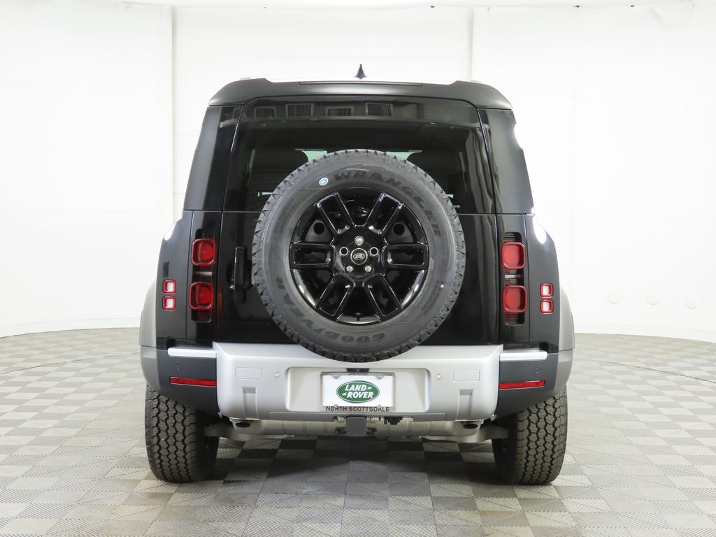 2025 Land Rover Defender 110 6