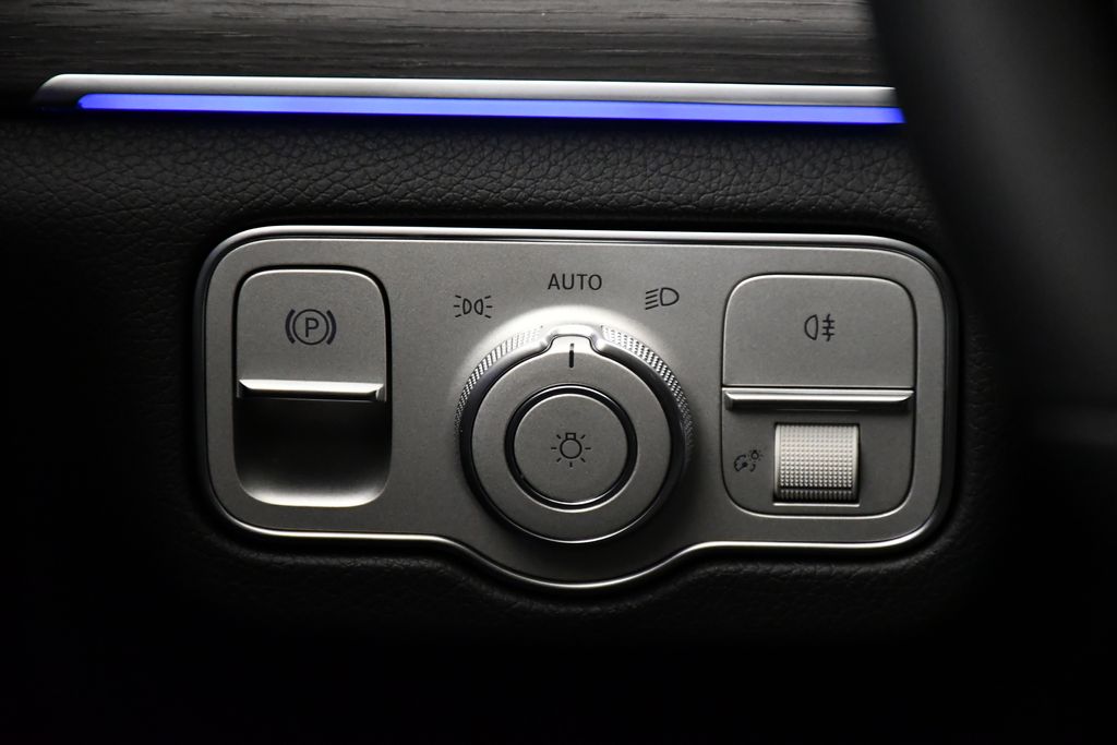 Thumbnail: 2026 Mercedes-Benz GLE - 21