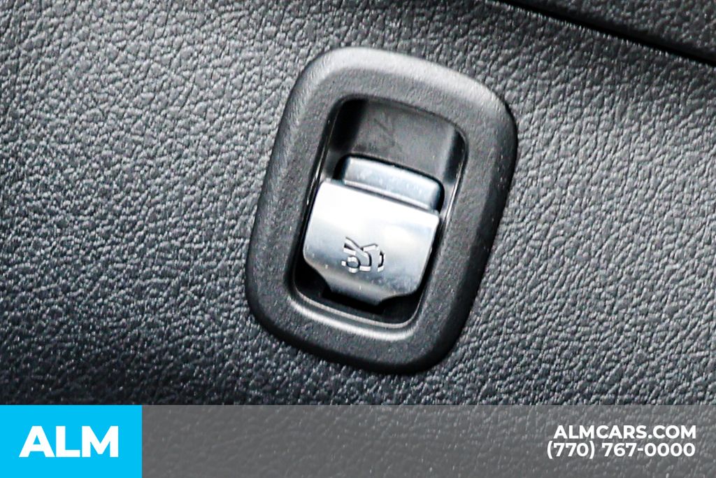 Used 2025 Black Mercedes-Benz C 300 image 46