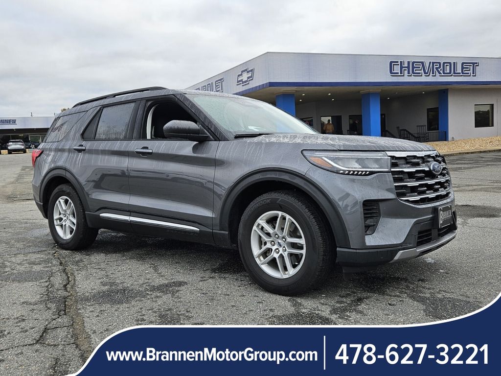 2025 Ford Explorer Active RWD