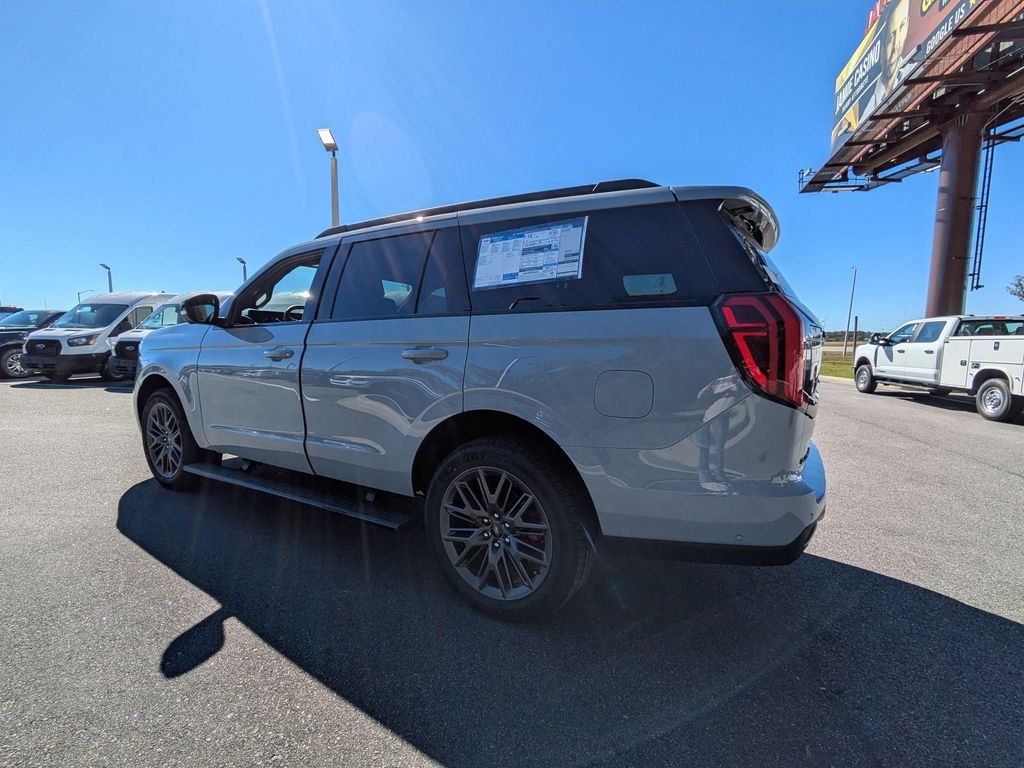 2025 Ford Expedition Platinum