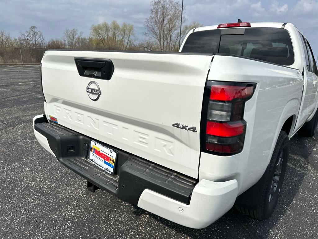 2025 Nissan Frontier SV photo