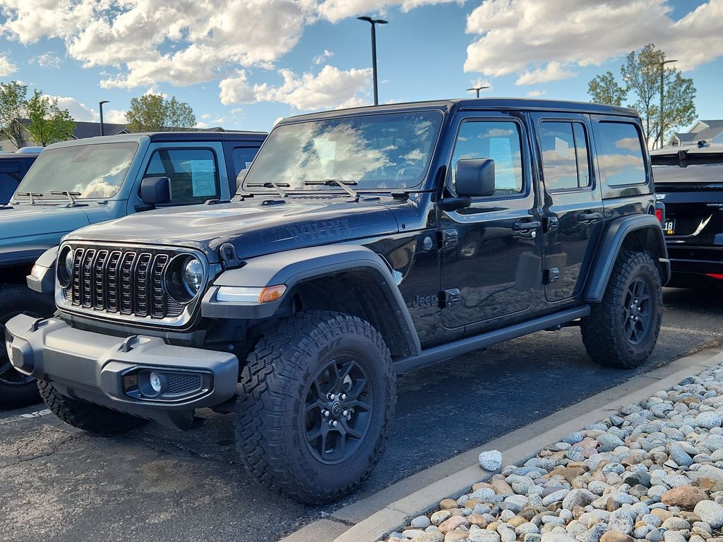 View vehicle photo 3