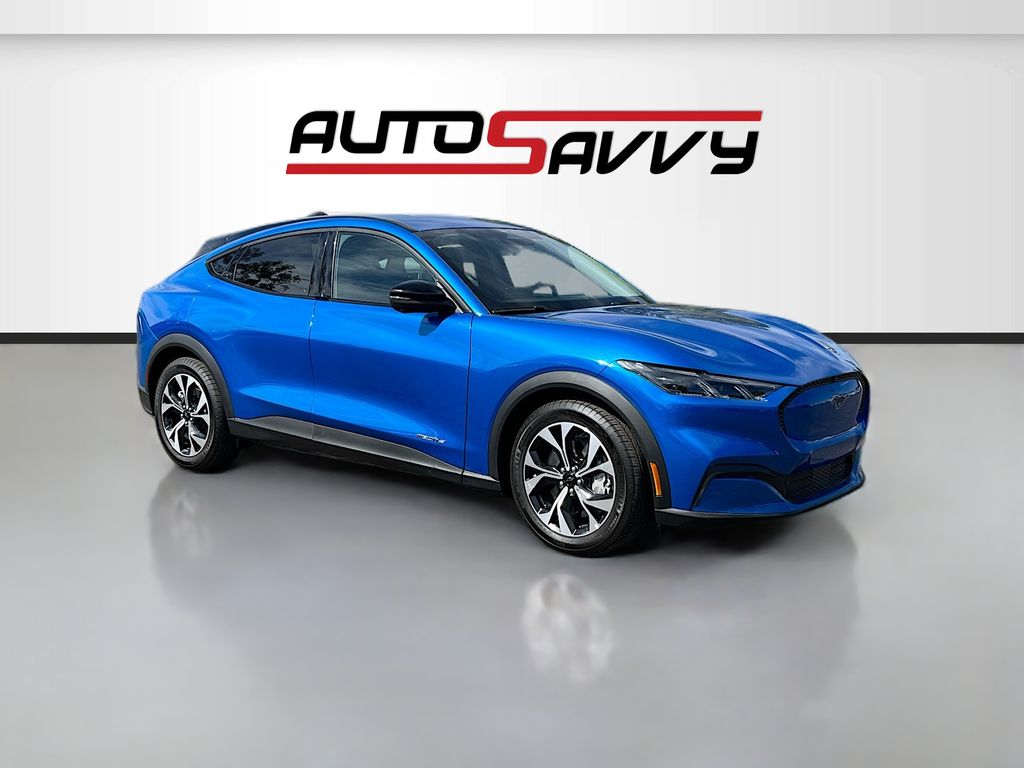 2025 Ford Mustang-Mach-e Select's photo