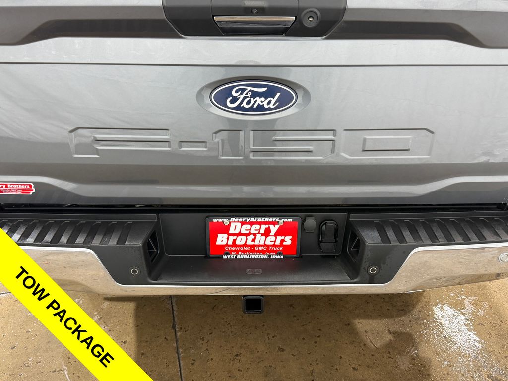 View vehicle photo 7