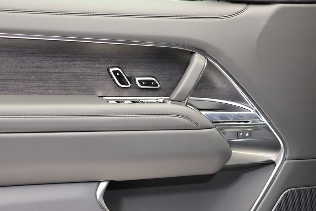 Thumbnail: 2026 Land Rover Range Rover - 26
