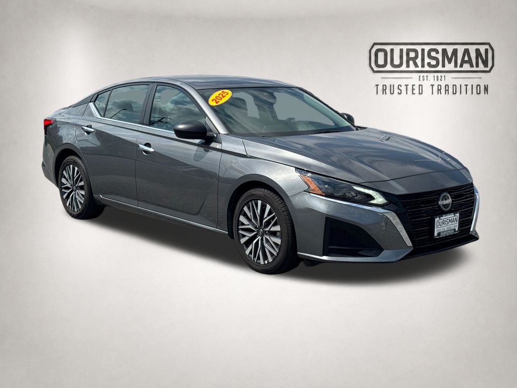Gray (Gun Metallic) 2025 Nissan Altima Sedan Front-Wheel Drive Continuously Variable Transmission