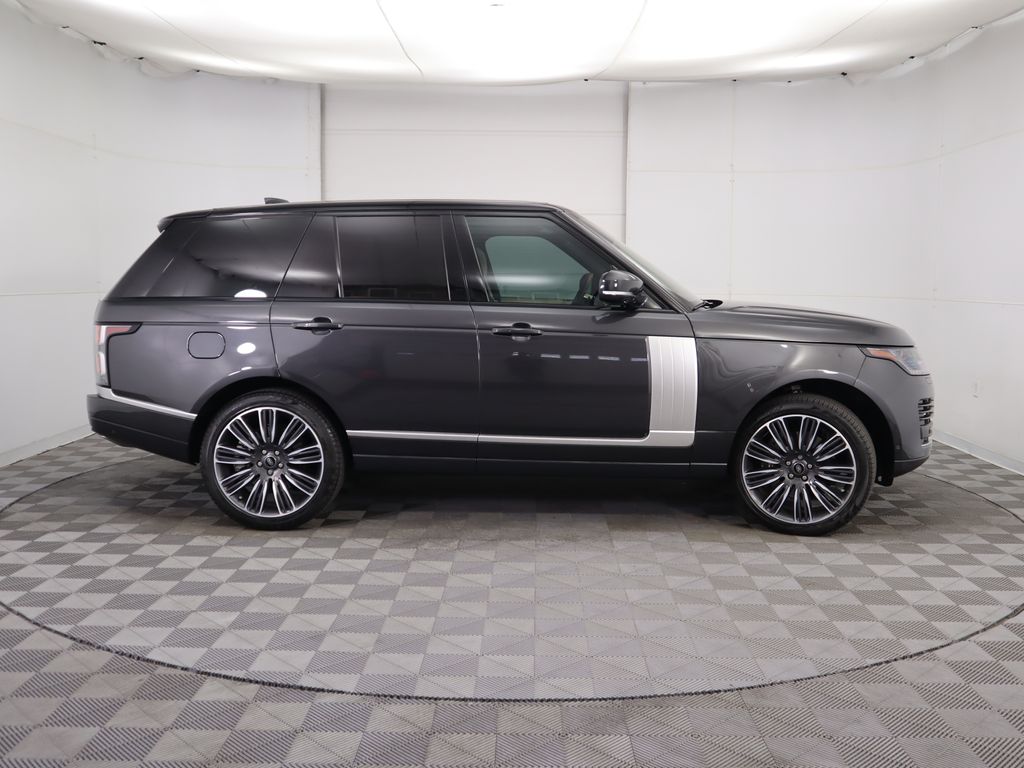 Thumbnail: 2022 Land Rover Range Rover - 4