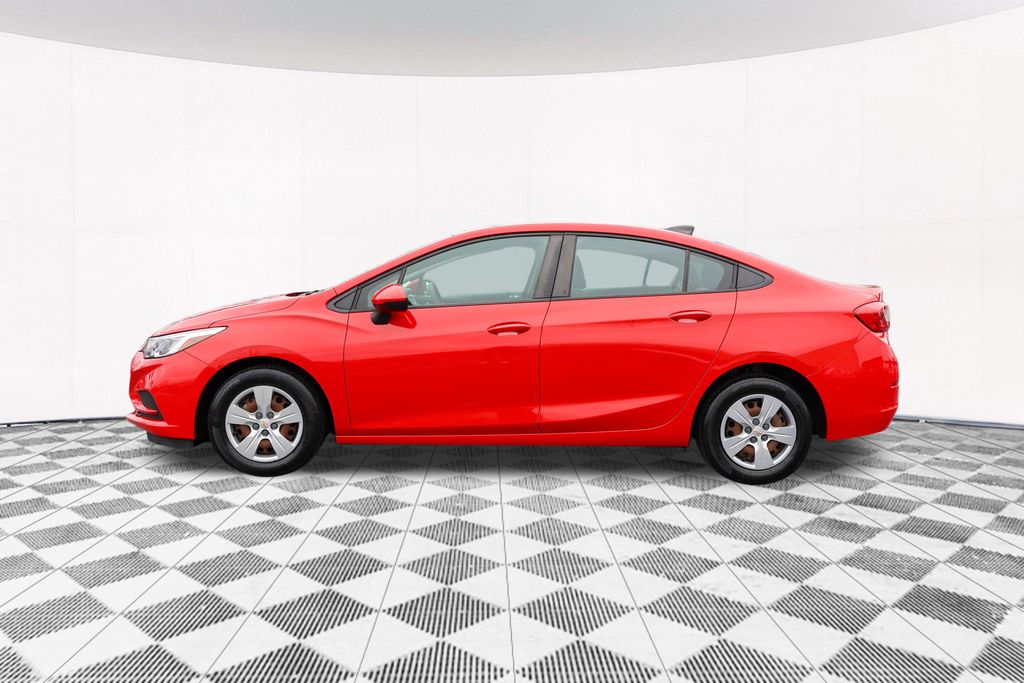 2018 Chevrolet Cruze LS 11