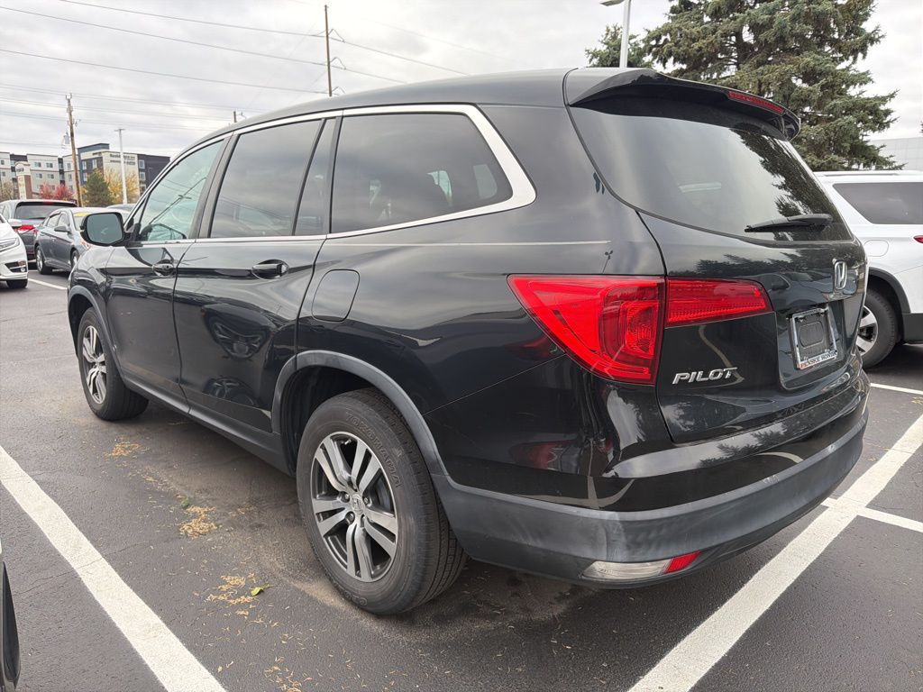 Thumbnail: 2016 Honda Pilot - 2