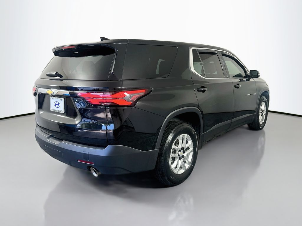 Thumbnail: 2023 Chevrolet Traverse - 5