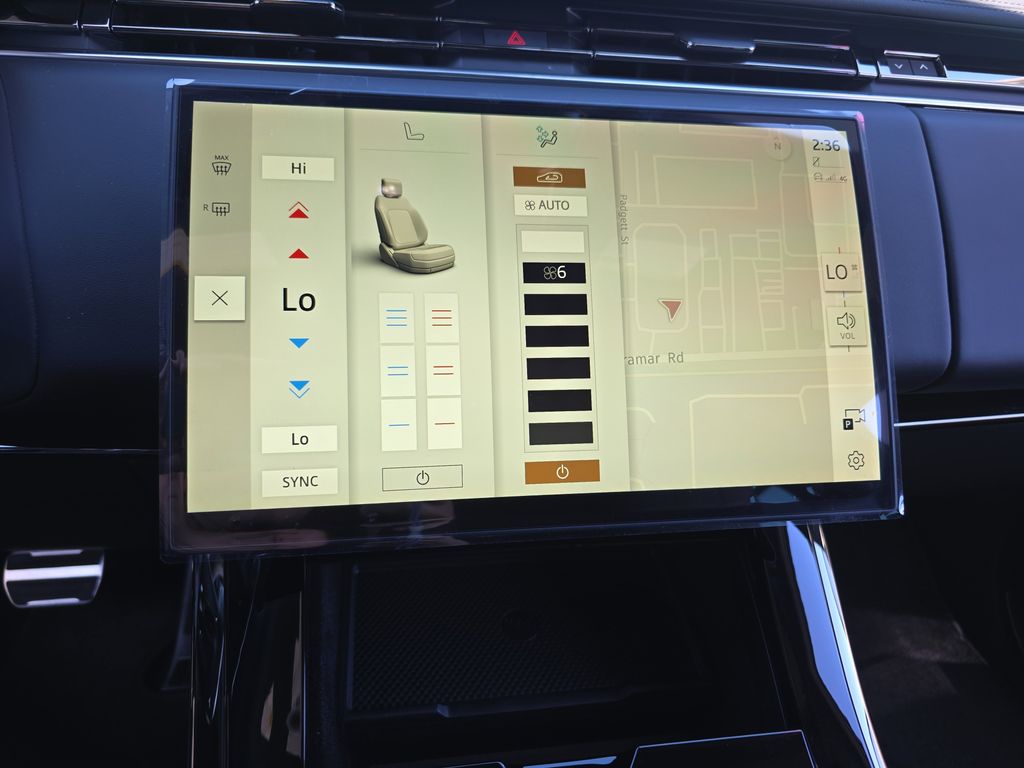New 2025 Black Land Rover Dynamic SE image 25