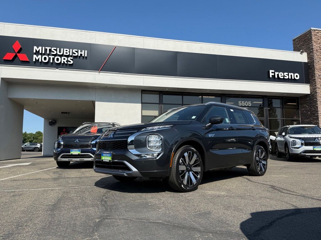 2026 Mitsubishi Outlander PHEV SEL