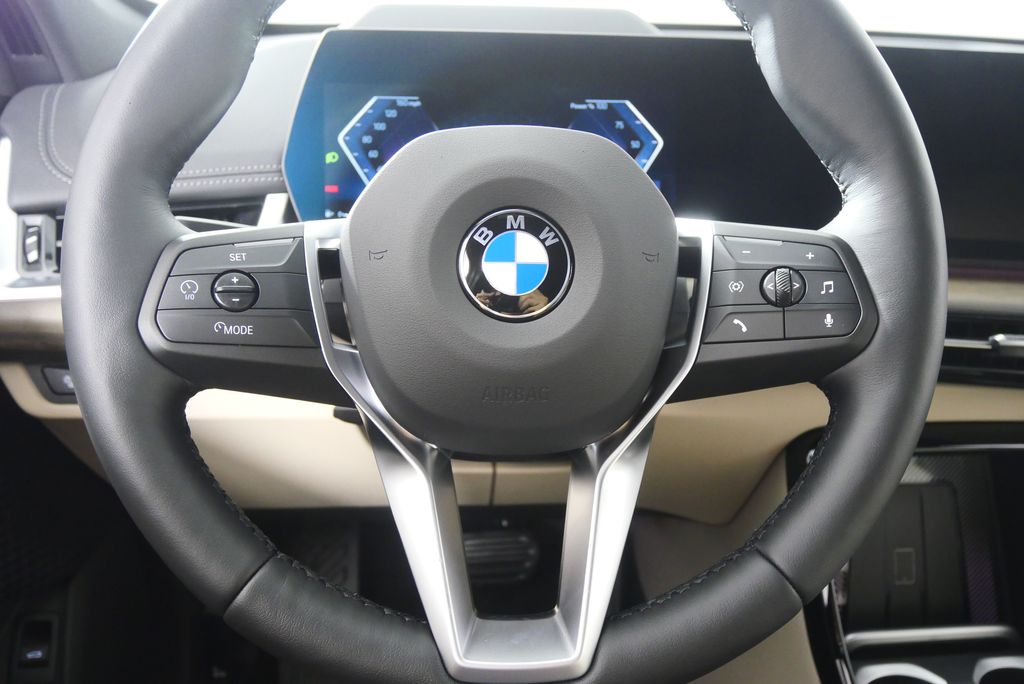 2025 BMW X1 xDrive28i 19