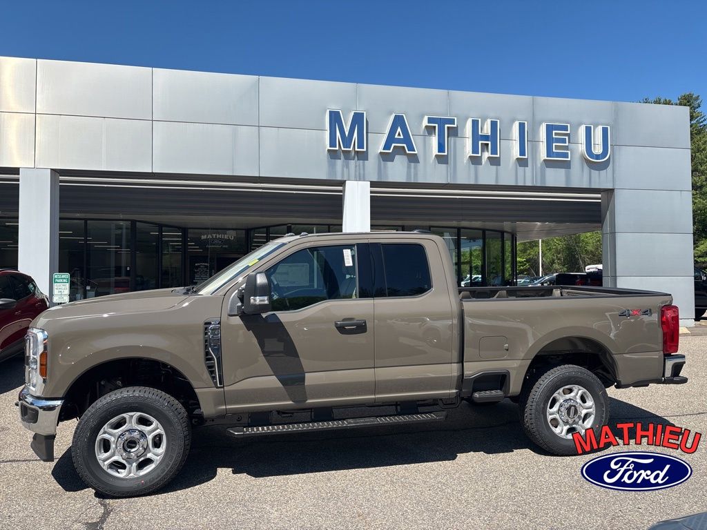 Marsh Gray 2026 Ford F-250 Super Duty Pickup Truck Four-Wheel Drive Automatic