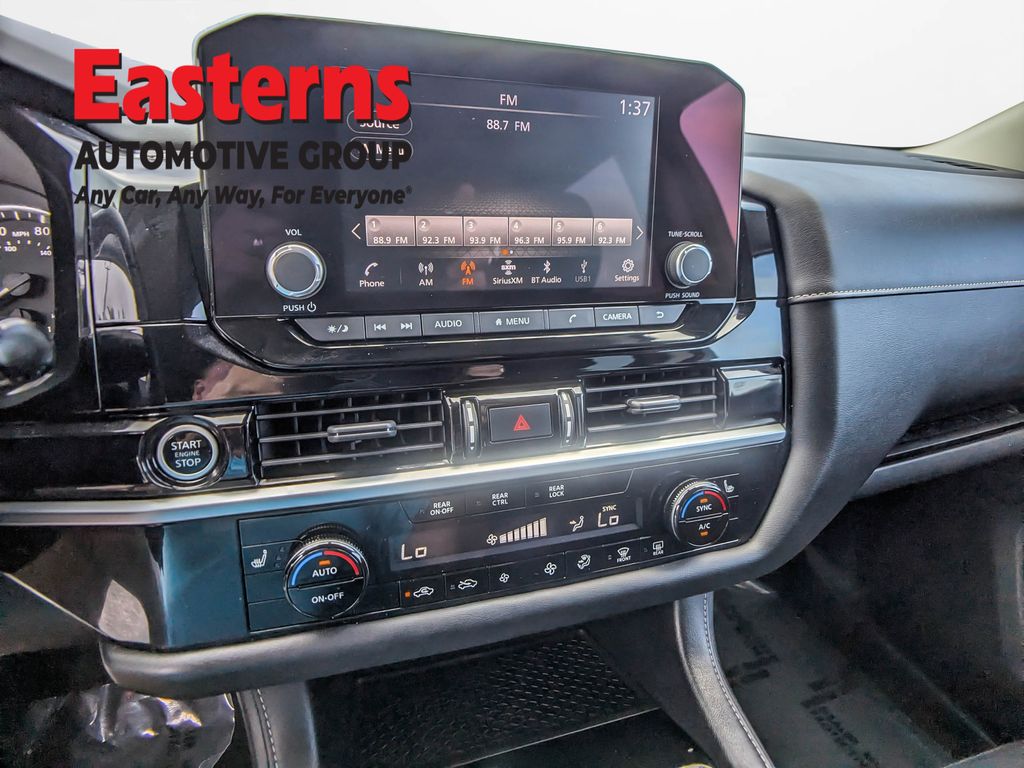 2022 Nissan Pathfinder SV - Photo 25