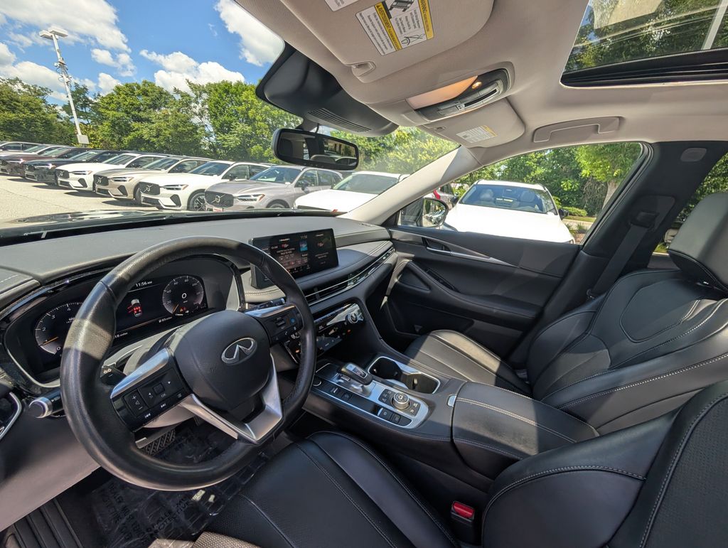 Used 2022 Gray INFINITI LUXE image 9