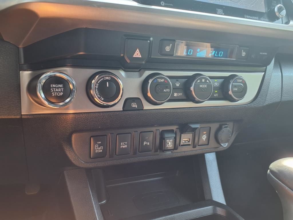 2021 Toyota Tacoma Limited photo 16