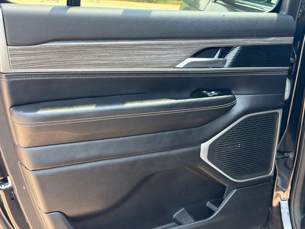 2023 Jeep Wagoneer Series II - Photo 21