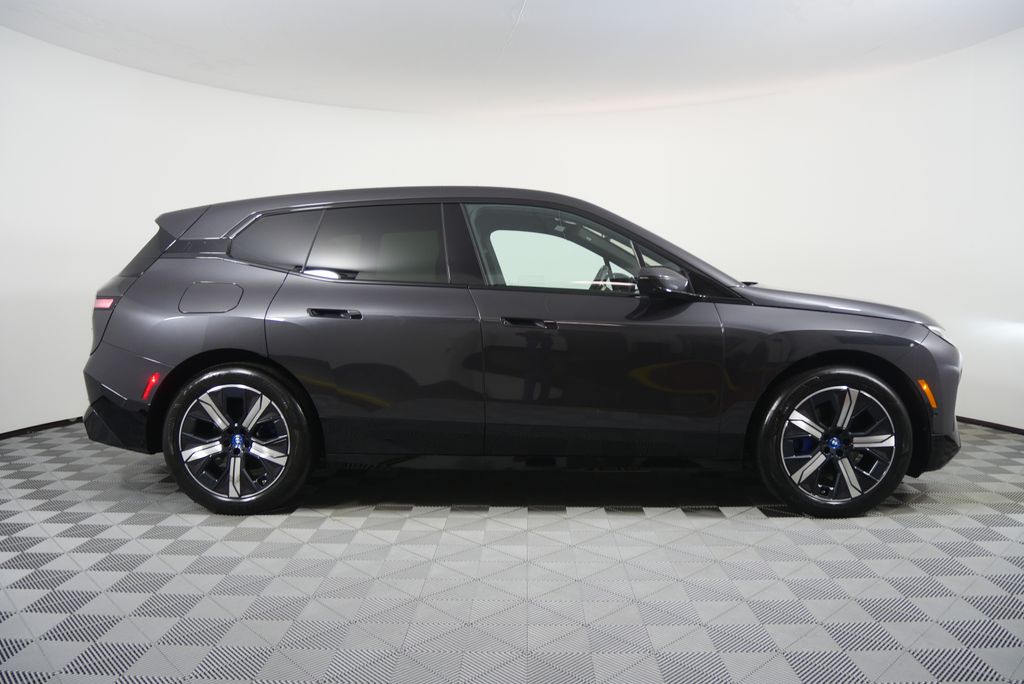 Thumbnail: 2024 BMW iX - 2