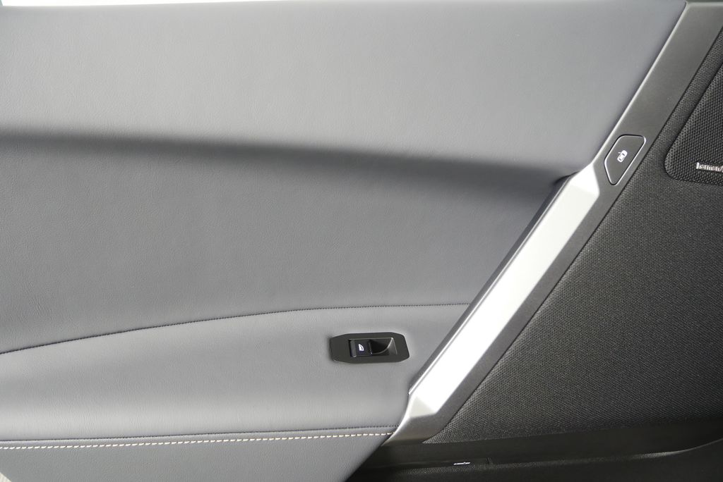 Thumbnail: 2026 BMW iX - 15