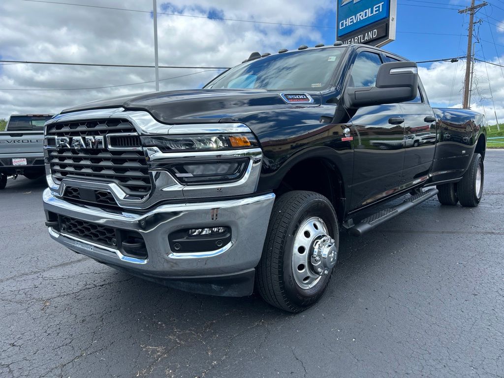 Diamond Black Crystal Pearlcoat 2025 RAM 3500 Pickup Truck Four-Wheel Drive 8-Speed Automatic