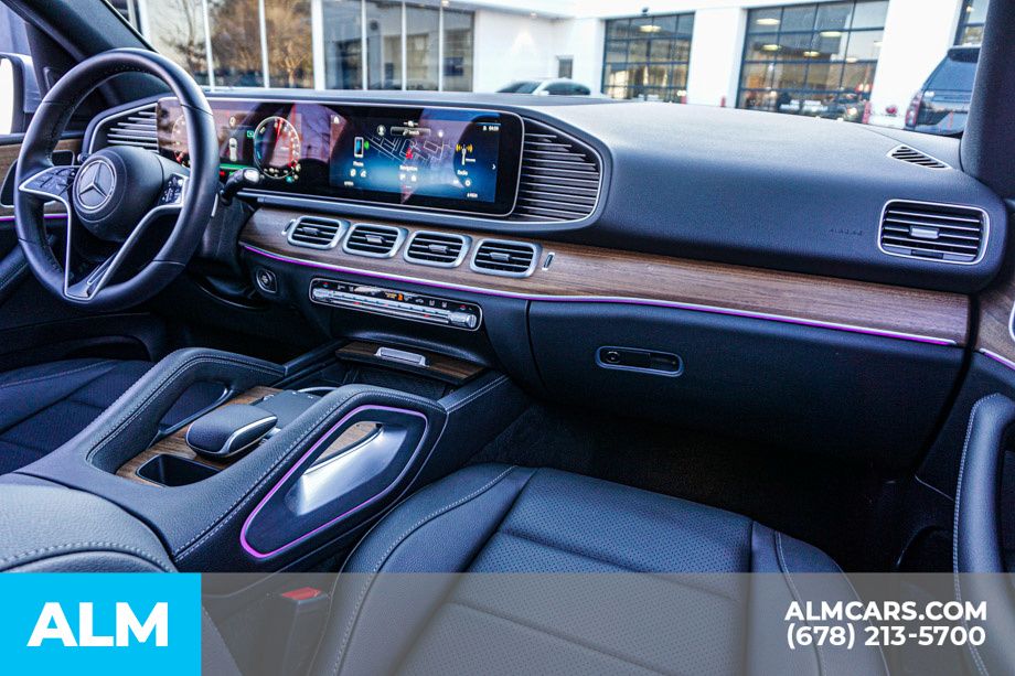 Used 2025 Silver Mercedes-Benz GLE 450e image 24