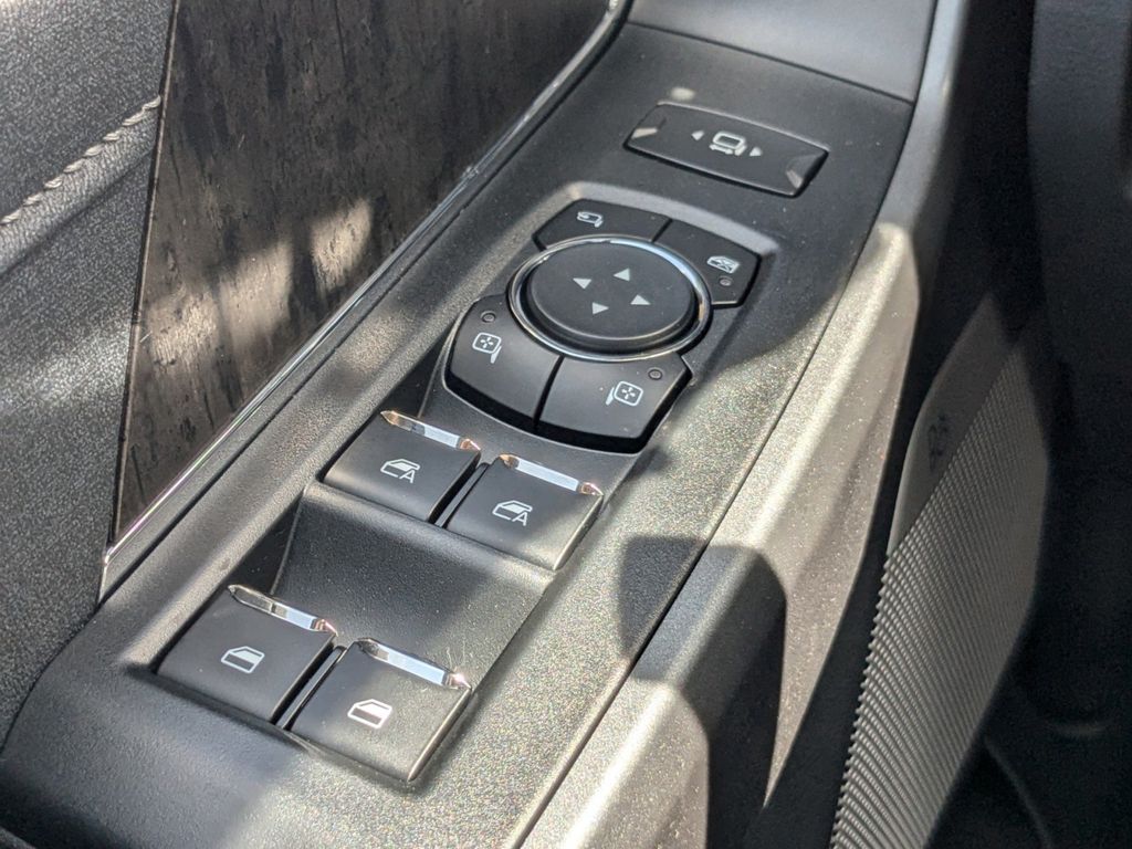 2025 Ford F-250 Super Duty Lariat