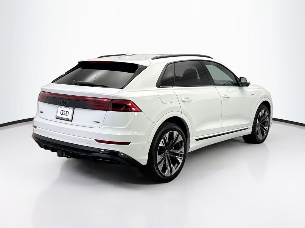 Thumbnail: 2026 Audi Q8 - 5