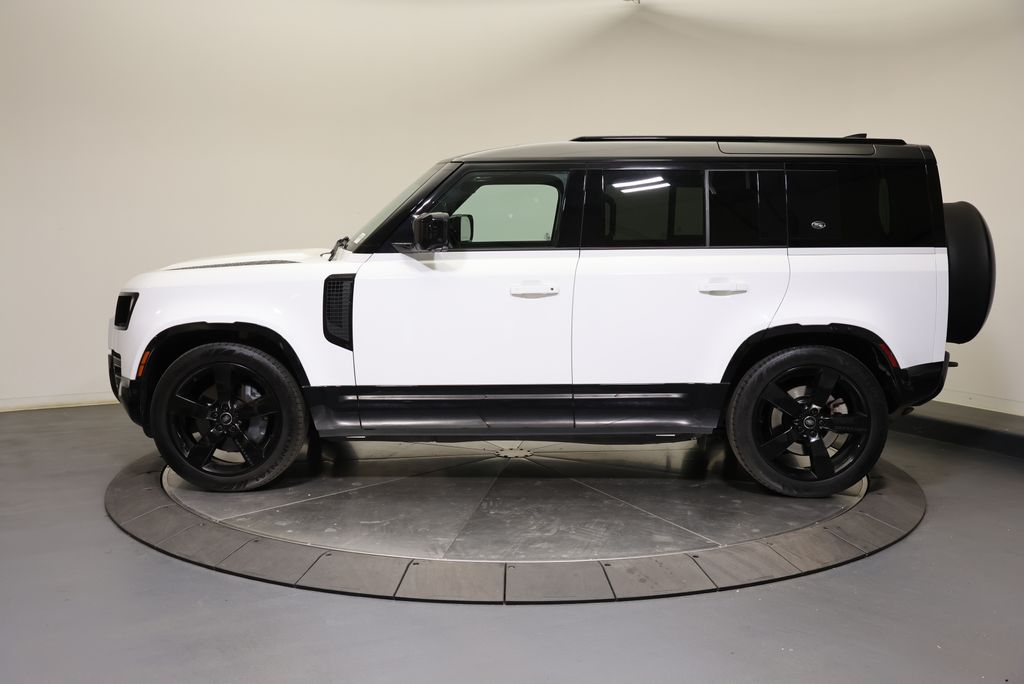 Thumbnail: 2023 Land Rover Defender - 2