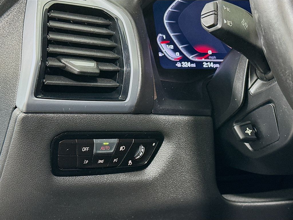 Thumbnail: 2023 BMW M8 - 10