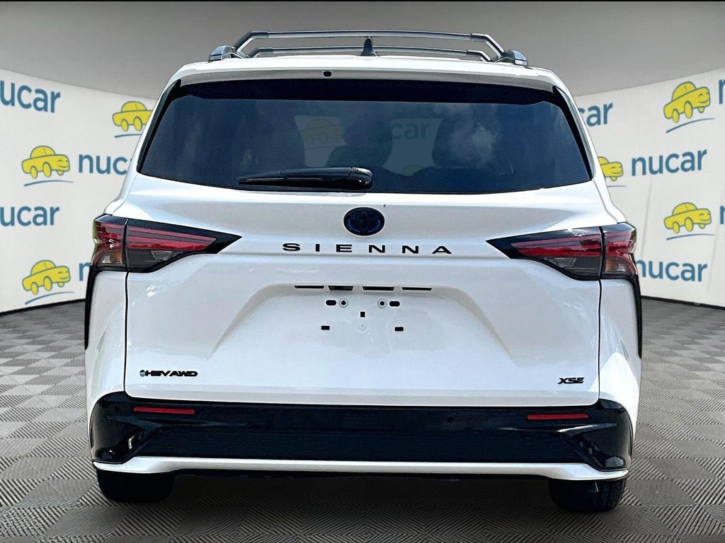 2025 Toyota Sienna — photo 5