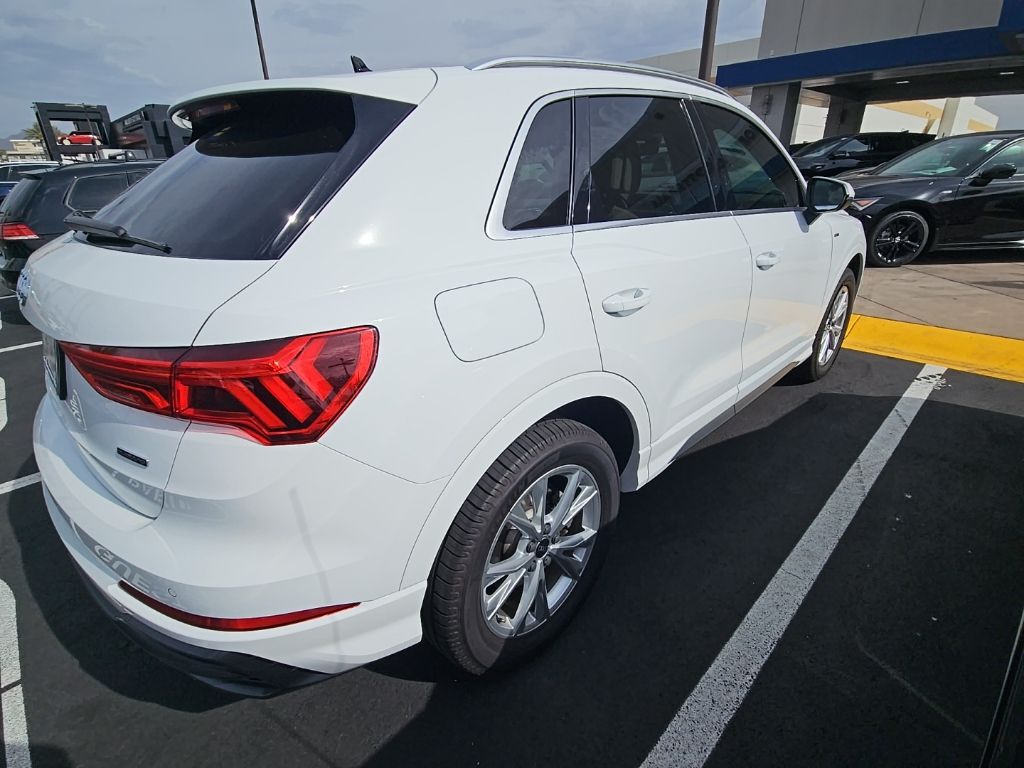 Thumbnail: 2022 Audi Q3 - 5