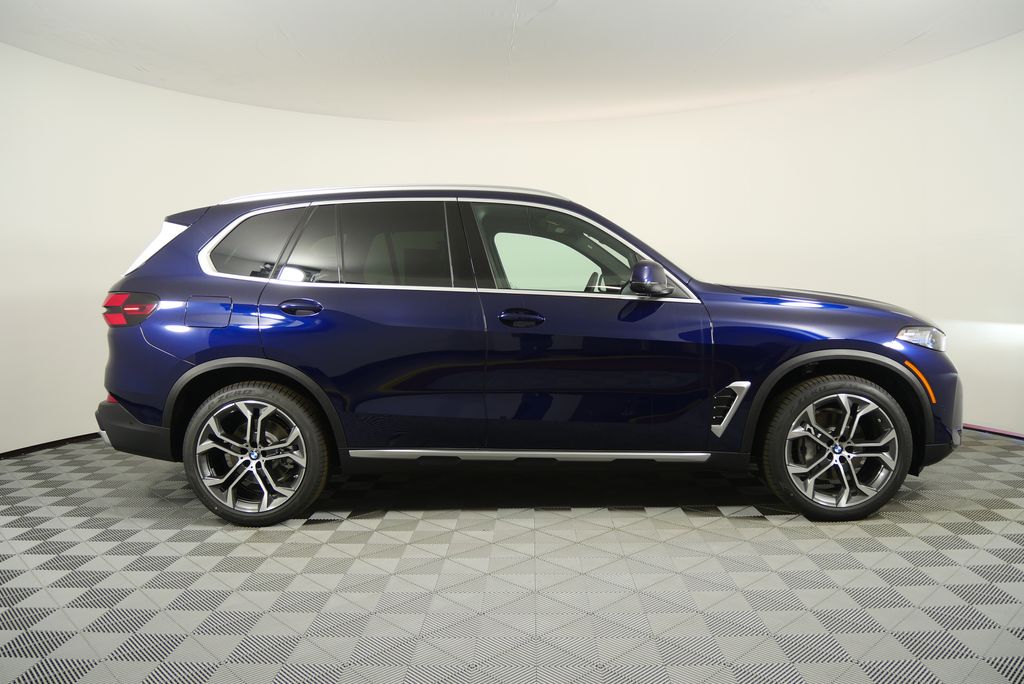 Thumbnail: 2026 BMW X5 - 2