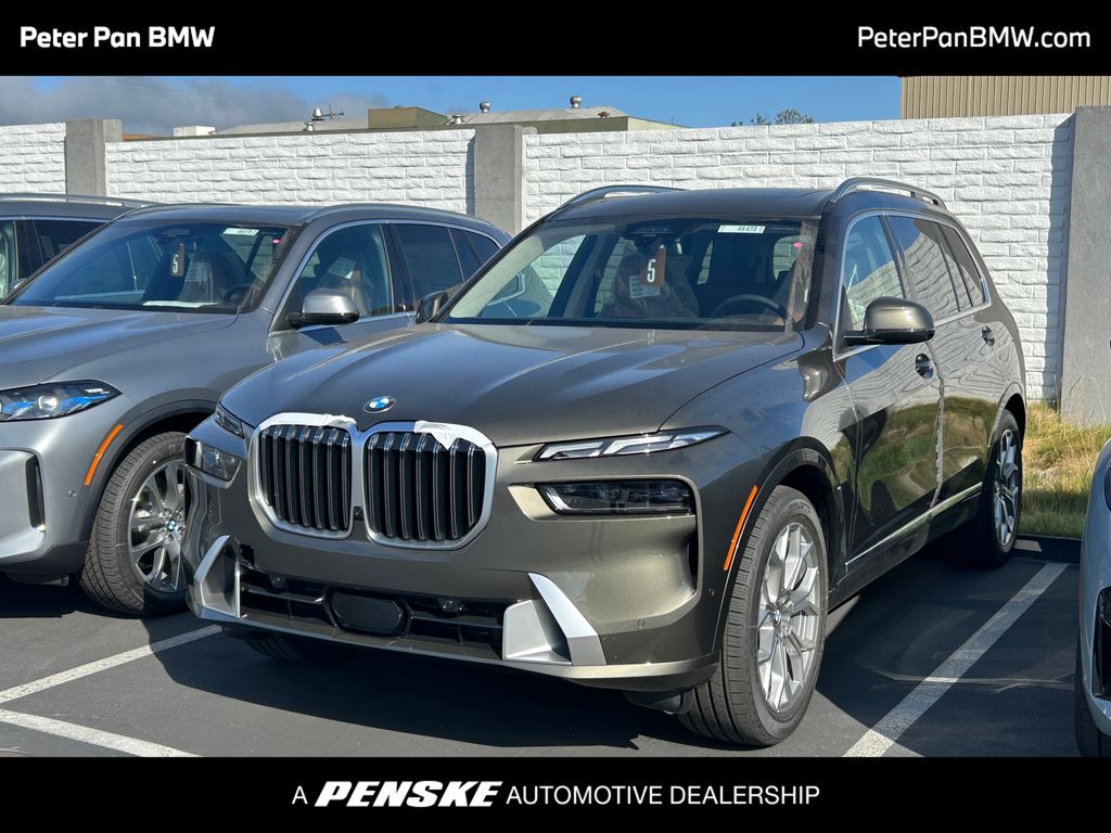 2026 BMW X7 xDrive40i Hero Image