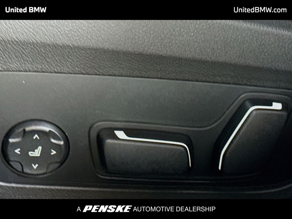 Thumbnail: 2026 BMW 3 Series - 4