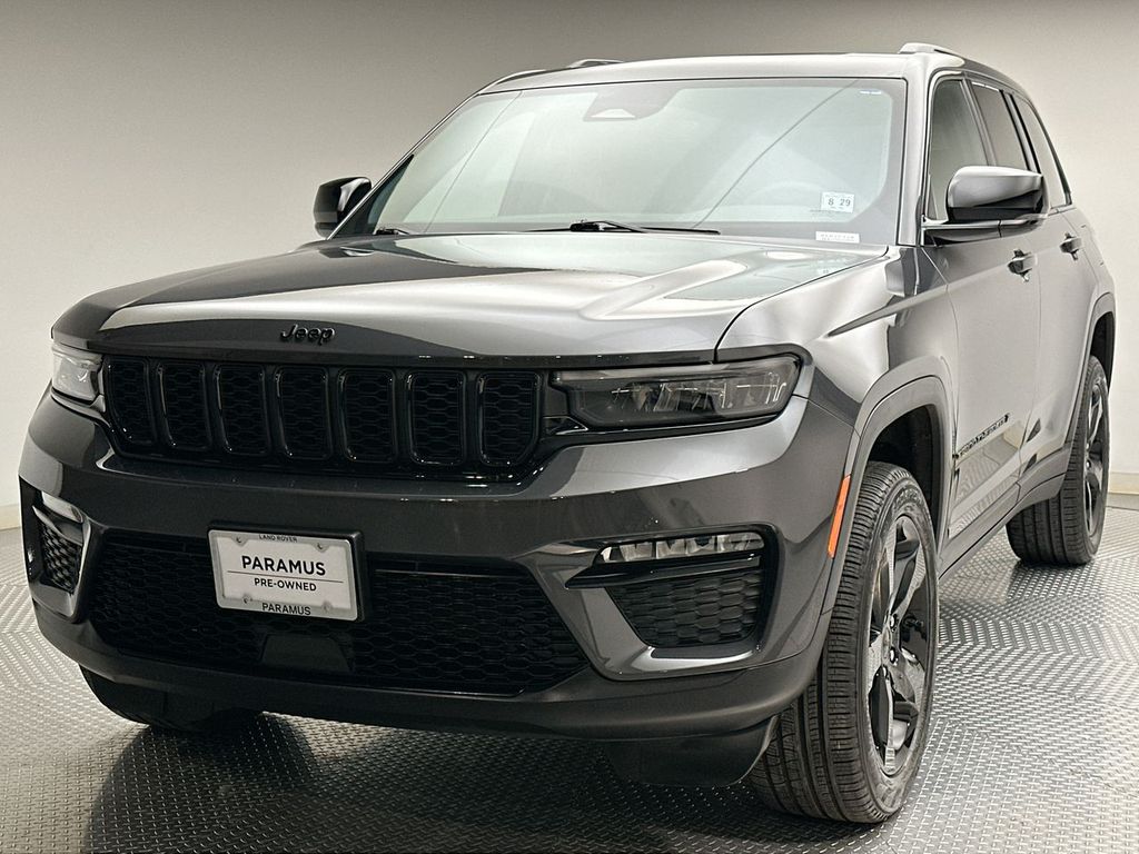 Gray Metallic 2024 Jeep Grand Cherokee SUV / Crossover Four-Wheel Drive 8-Speed Automatic