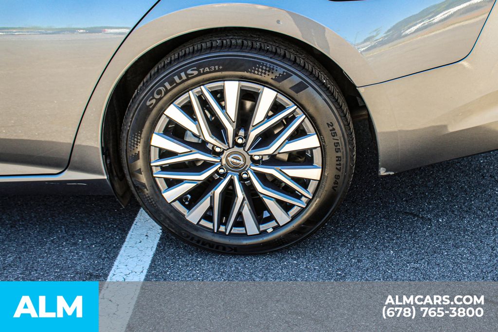 Used 2025 Gray Nissan 2.5 SV image 15