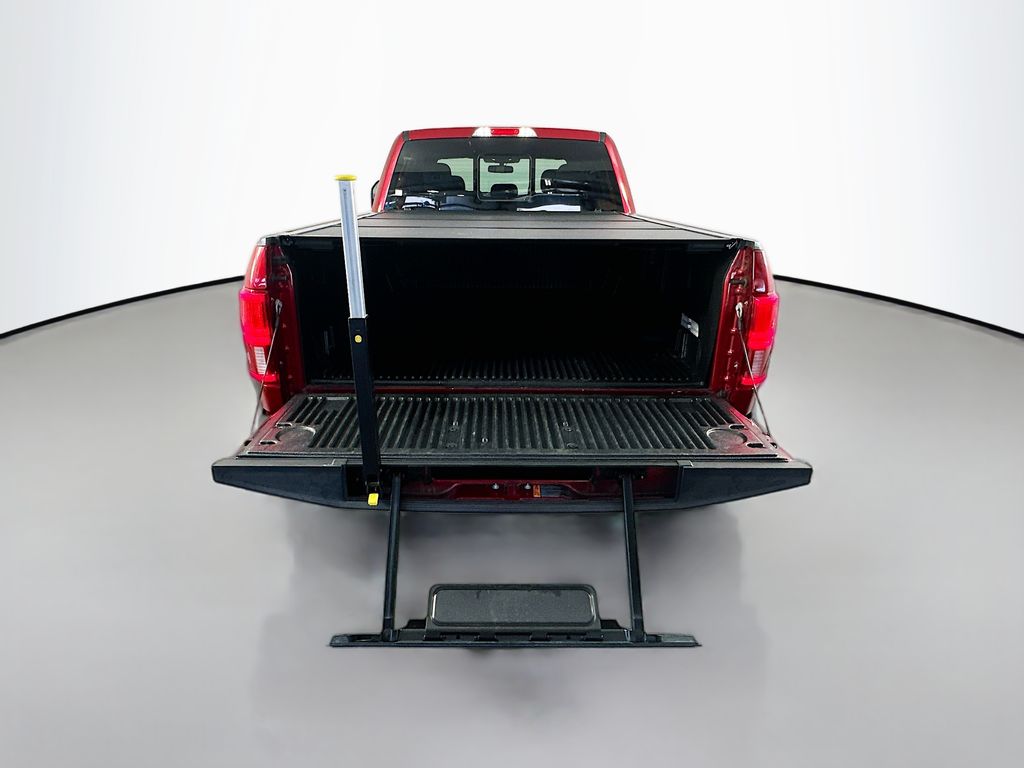 Used 2018 Red Ford Lariat image 28