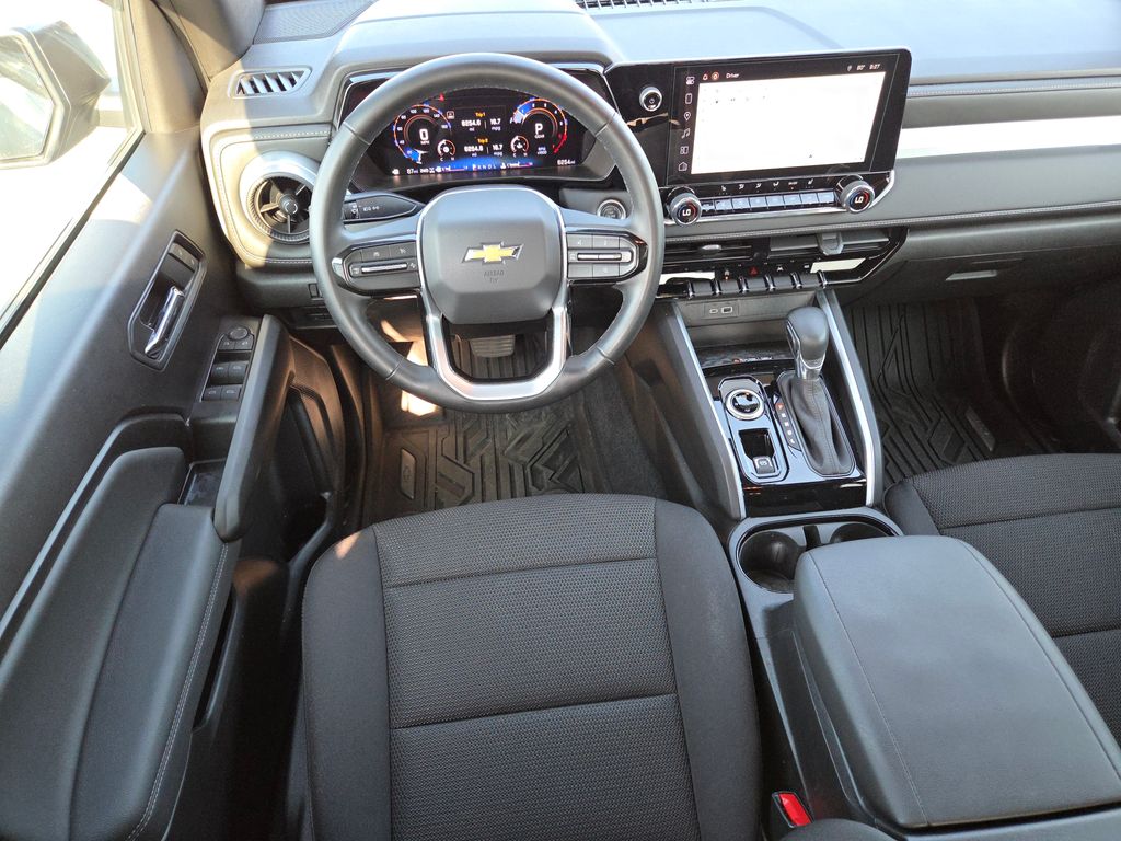 2024 Chevrolet Colorado LT photo 15