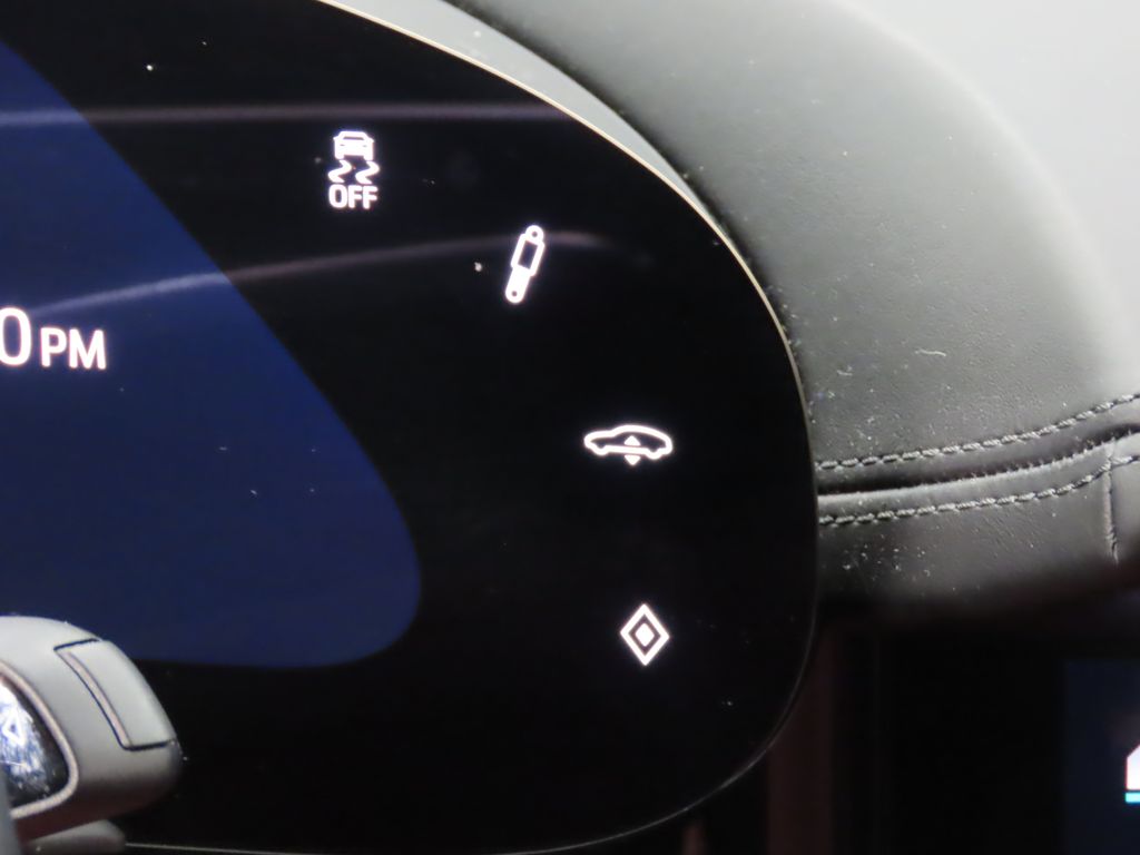 Thumbnail: 2022 Porsche Taycan - 23