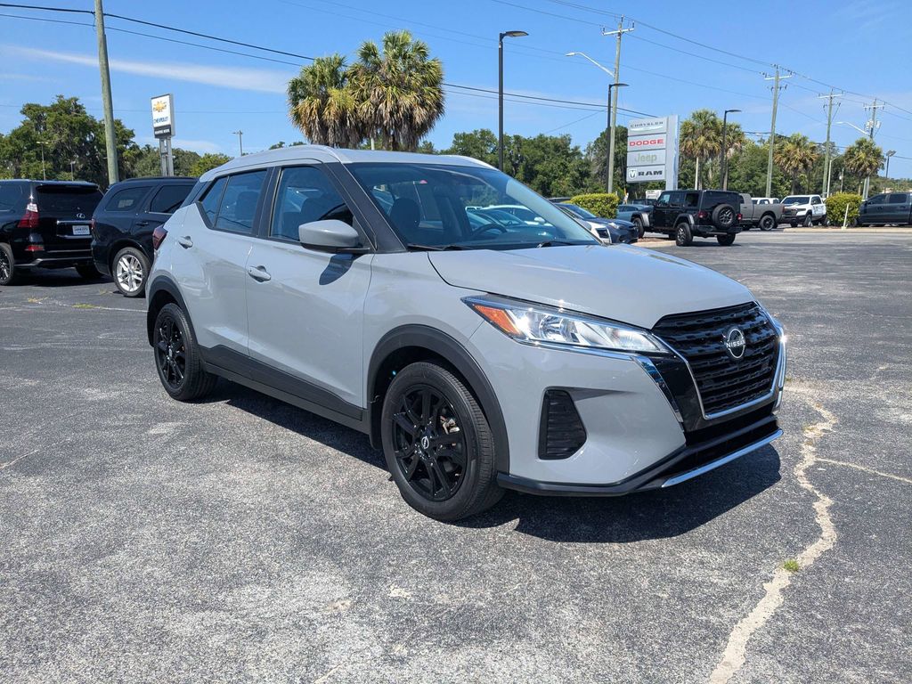 2024 Nissan Kicks SV FWD