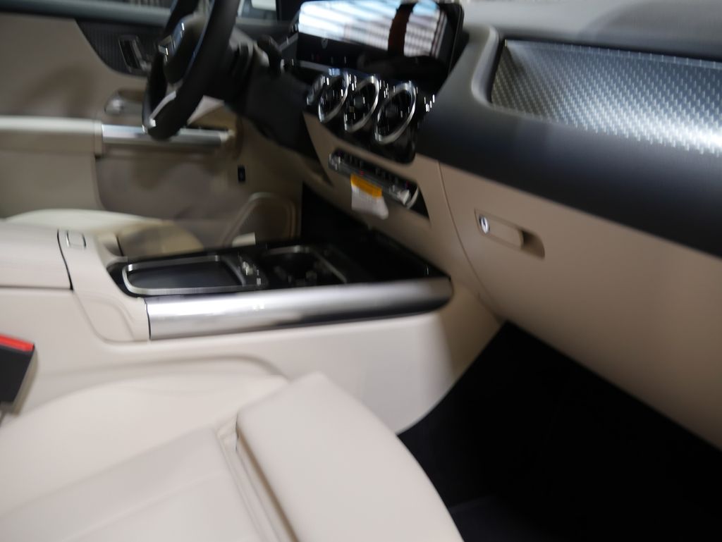 Thumbnail: 2026 Mercedes-Benz GLA - 28