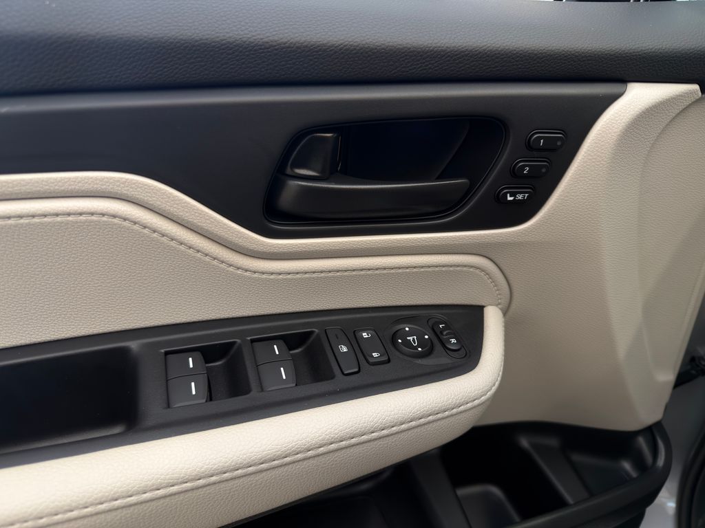 Thumbnail: 2026 Honda Odyssey - 29