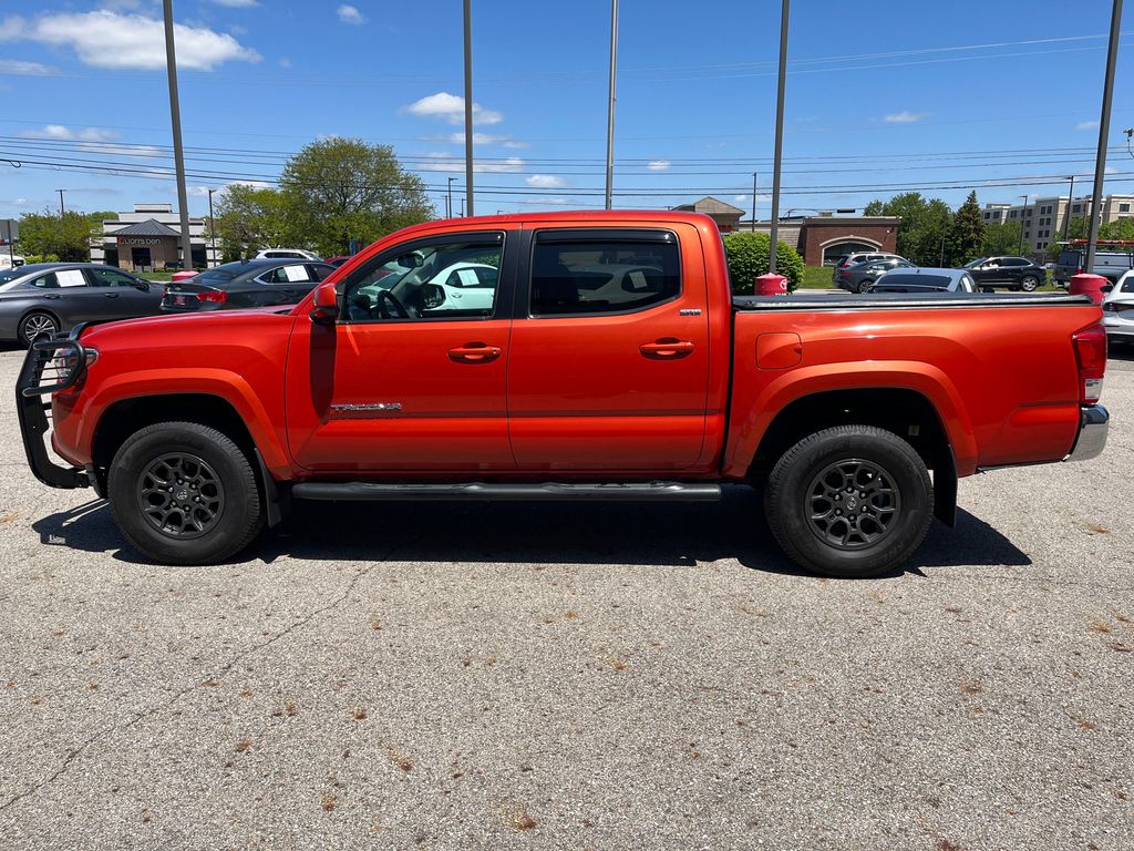 2017 Toyota Tacoma SR5 photo