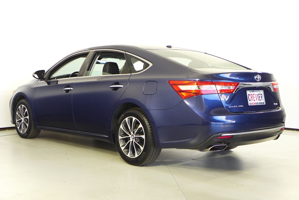 Thumbnail: 2018 Toyota Avalon - 9