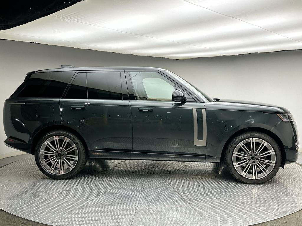 Thumbnail: 2026 Land Rover Range Rover - 4