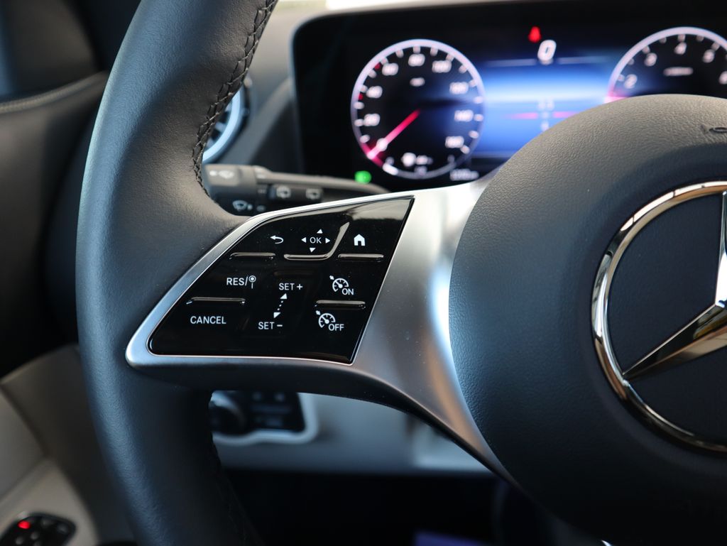 2025 Mercedes-Benz GLA 250 11